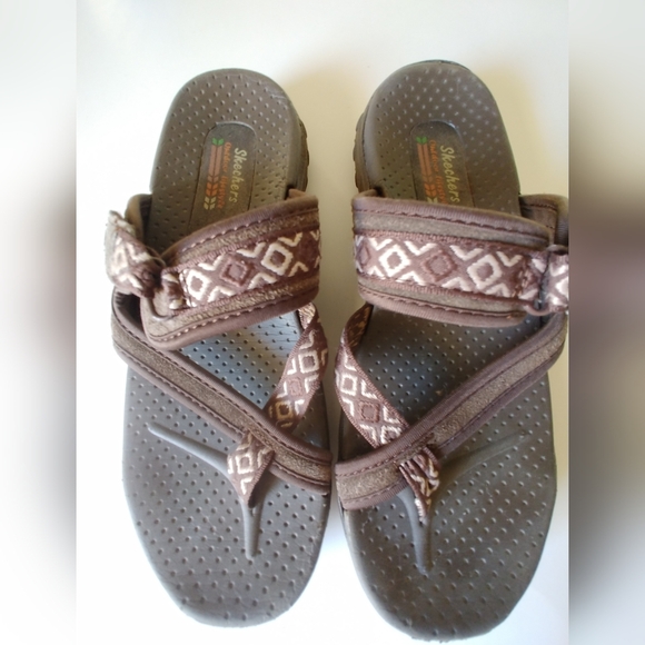 Sketchers Shoes - Skechers Brown Patterned Toe-Post Slide Sandals Size 8